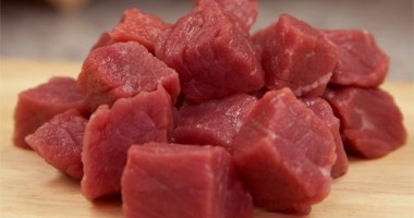 Stire din Sănătate : ȘOCANT. Mâncăm carne cu ... lipici!