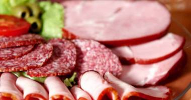Stire din Sănătate : Este oficial! Consumul de carne procesată provoacă apariția cancerului