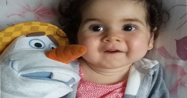 Stire din Social : S-a născut cu o boală genetică gravă. Carolina are nevoie de ajutor, urgent!