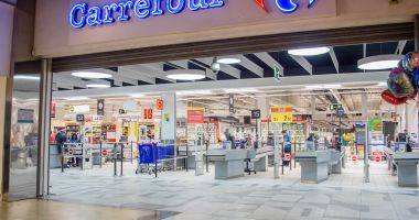 Carrefour vrea să concedieze 3.000 de angajați