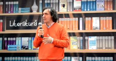 Stire din Cultură-Educație : Mircea Cărtărescu, Doctor Honoris Causa al Universității "Ovidius"