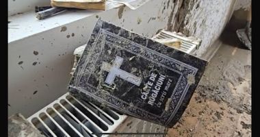 Stire din Actualitate : Credința a rămas în picioare, la Suceava! Furia apelor nu a pus la pământ simbolurile creștine