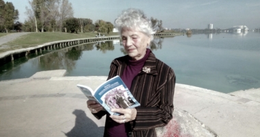 Stire din Cultură-Educație : Dublă lansare de carte a scriitoarei Ana Ruse