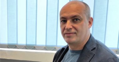 Stire din Cultură-Educație : Prof. univ. dr. Angelo Mitchievici ne arată care este „Farmecul vieților distruse”