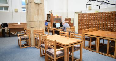 Stire din Cultură-Educație : Personalități din perioada interbelică, în cărțile bibliotecii județene