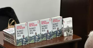 Adelin Petrișor aduce experiența frontului în cartea "În direct din linia întâi", lansată la Universitatea Ovidius - 2