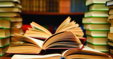 Stire din Cultură-Educație : A început înscrierea pentru finanțarea proiectelor editoriale de carte, reviste și publicații culturale