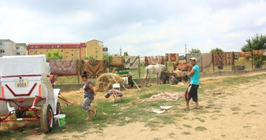 Șatra din inima Constanței! Terorizați de mai multe familii de romi - 7