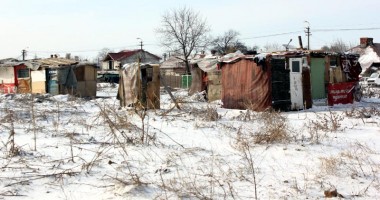 Stire din Social : Cartierul de carton al Constanței