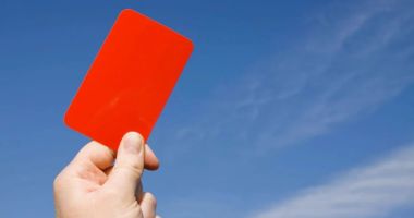 Stire din Actualitate : Șoc în fotbal. Un jucător a fost suspendat 99 de ani