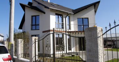 Stire din Economie : Ia-ți o casă de vacanță! Prețurile au scăzut cu aproximativ 50%