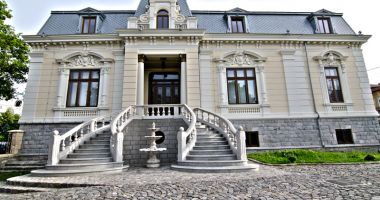 Stire din Actualitate : Tulcea: Personalități grecești prezentate publicului, la Casa Avramide