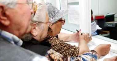 Stire din Actualitate : Casa de Pensii recunoaște că unii dintre pensionari nu-și primesc banii. Iată ce motive sunt invocate