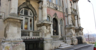 Casa cu Lei, palatul-ruină din Zona Peninsulară - 6