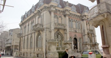 Casa cu Lei, palatul-ruină din Zona Peninsulară - 7