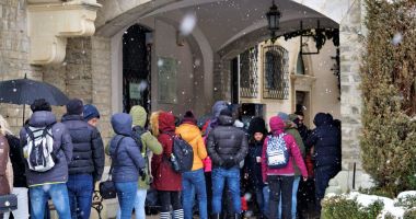 Mii de turiști înșelați la intrarea unui important obiectiv turistic. Ministerul Culturii a demarat o anchetă
