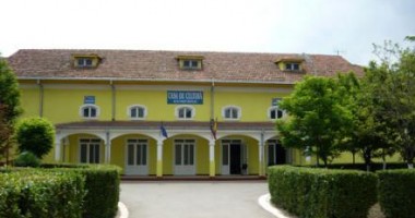 Stire din Cultură-Educație : Cumpăna sărbătorește tinerețea și iubirea