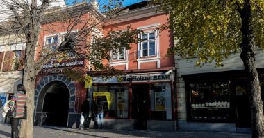 Stire din Actualitate : ANAF a preluat casa deţinută de Iohannis la Sibiu