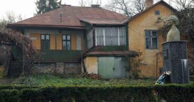 Stire din Cultură-Educație : Casa lui Eminescu, reabilitată cu banii statului român