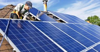 Stire din Economie : A început înscrierea instalatorilor în programul „Casa Verde”