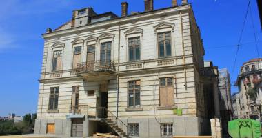 Un simbol în ruină! Mărirea  și decăderea Casei Manicatide - 9