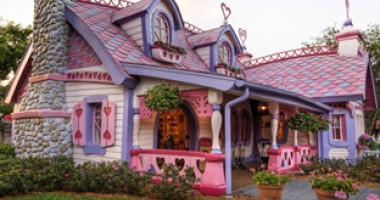 Stire din Cultură-Educație : Poftiți în Casa Paradisului!