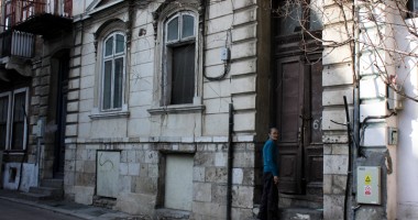 Stire din Cultură-Educație : Casa Russo: o construcție bântuită de ilegalitate?
