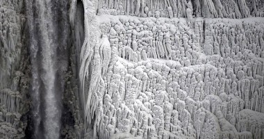 GALERIE FOTO. Cascada Niagara a înghețat din pricina vortexului polar - 3