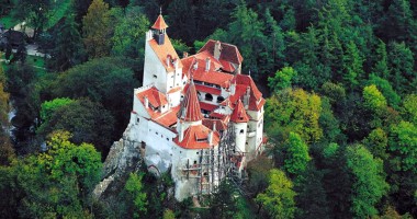 Stire din Diverse : Castelul Bran, locul  unde bântuie contele Dracula