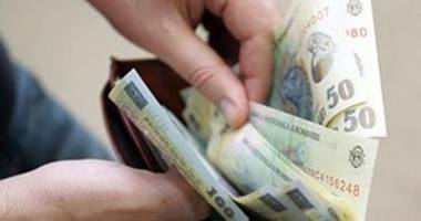 Stire din Economie : Câștigul salarial real al românilor a crescut cu 27% în 24 ani