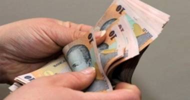 Stire din Economie : Câștigul salarial mediu este în scădere
