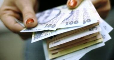 Câștigul salarial mediu net a ajuns la 1.833 lei