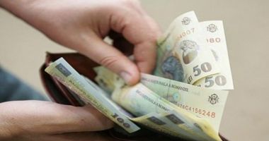 Stire din Economie : Câștigul salarial mediu net al românilor a scăzut la 3.928 lei
