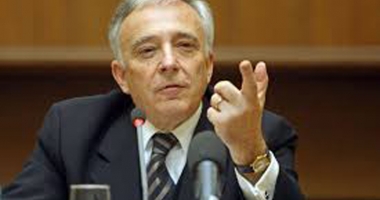 Stire din Economie : Cât a câștigat guvernatorul Mugur Isărescu în șapte ani