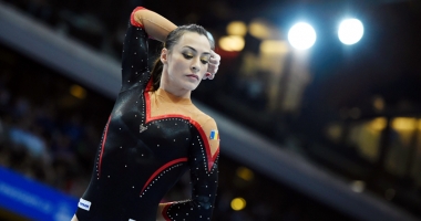 Stire din Sport : Cătălina Ponor,  decorată de președintele Klaus Iohannis