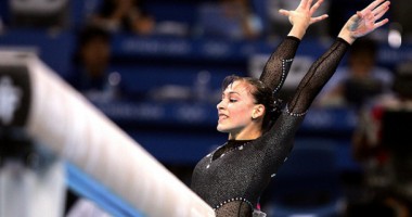 Stire din Sport : Cătălina Ponor, considerată a fi următoarea Nadia Comăneci