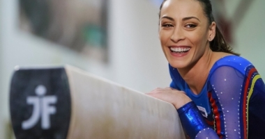 Stire din Sport : Vești bune de la Rio 2016: Cătălina Ponor, calificată în finală la bârnă