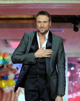 Stire din Monden : Cătălin Botezatu face sex neprotejat