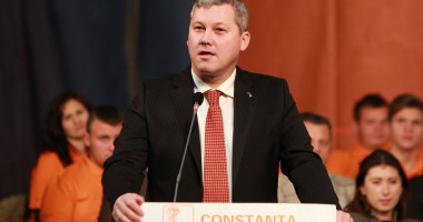 Stire din Politică-Administrație : "Demisia președintelui României ar echivala cu instalarea lui Ponta în fotoliul prezidențial"