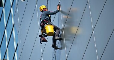 EKARA – Soluții Profesionale pentru Curățenie, Mentenanță și Spații Verzi - 3