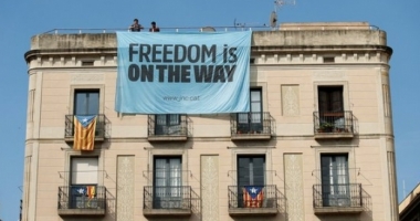 Stire din Actualitate : Catalonia continuă pe drumul separării de Spania. Premierul susține că va ignora justiția, dacă va fi suspendat din funcție