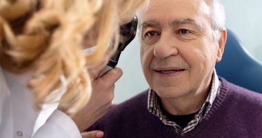 Stire din Sănătate : Care sunt complicațiile ce apar în cazul bolnavilor cu cataractă