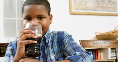 Stire din Sănătate : Cât de rău le face cola copiilor