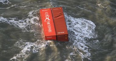 Câte containere încărcate cu mărfuri ajung pe fundul mărilor și oceanelor? - 6