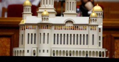 Muncitori prinși sub armături la Catedrala Mântuirii Neamului