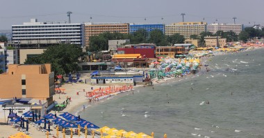 Stire din Economie : Câte hoteluri s-au înscris deja în programul "Litoralul pentru toți"