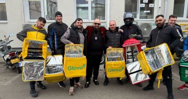 Stire din Social : Industria de catering din București, paralizată de Piedone. Scuterele Glovo, trase pe dreapta