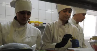 Stire din Social : Mese festive fără efort! Firmele de catering, tot mai căutate de sărbători