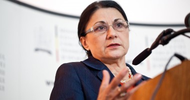 Stire din Cultură-Educație : Ecaterina Andronescu s-a întâlnit cu directorii de școli din Constanța