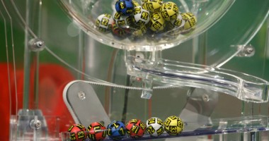 Stire din Social : Câți bani puteți câștiga, astăzi, la Loto 6 din 49 și la Joker
